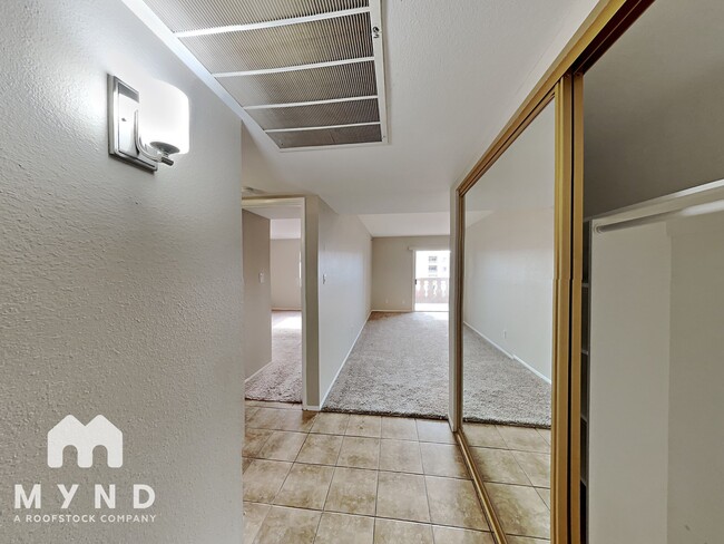 Building Photo - 7850 E Camelback Rd