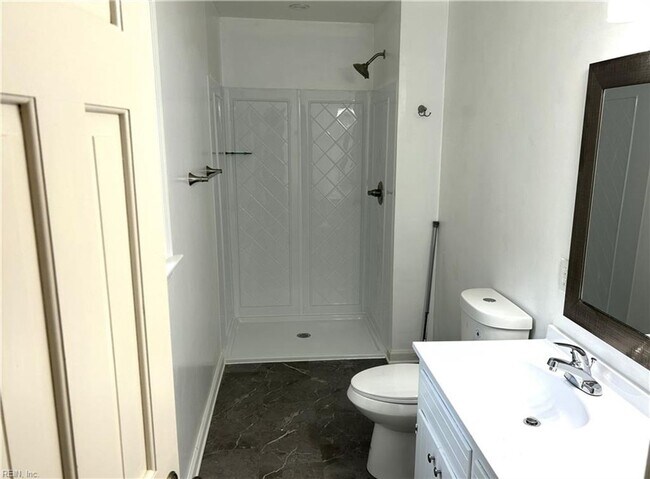 Foto del edificio - 203 Kenmar Dr