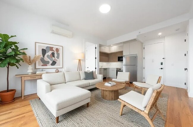 Building Photo - Cypress Park