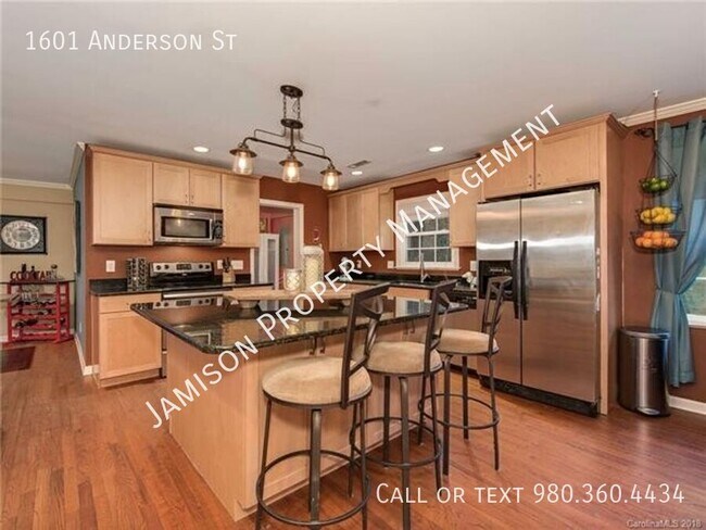 Foto del edificio - 1601 Anderson St
