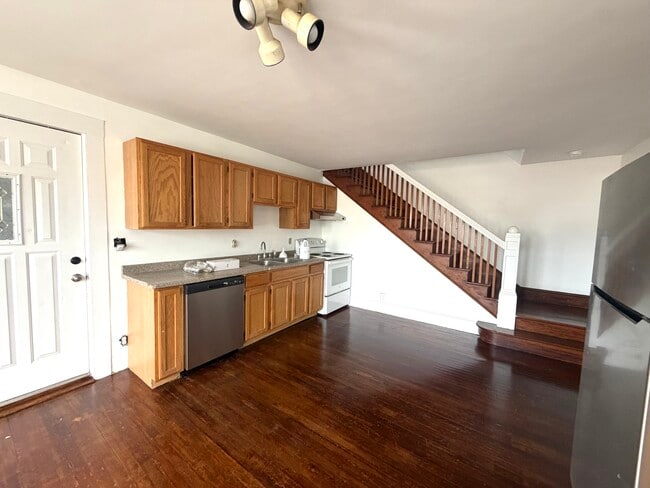 Downstairs/kitchen - 4 Fossa Ave