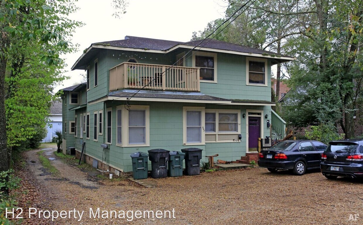 Primary Photo - 507 E College Ave