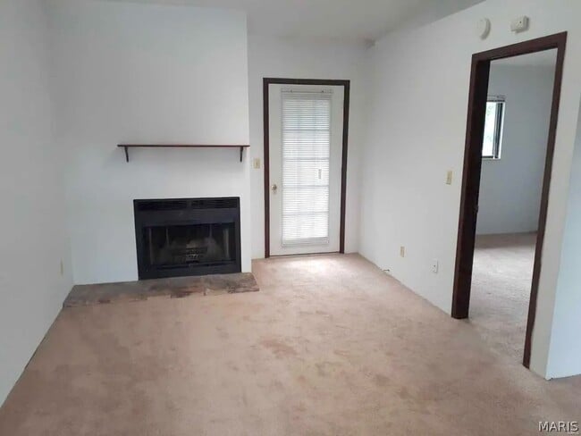 Building Photo - 62 Peachtree Ln
