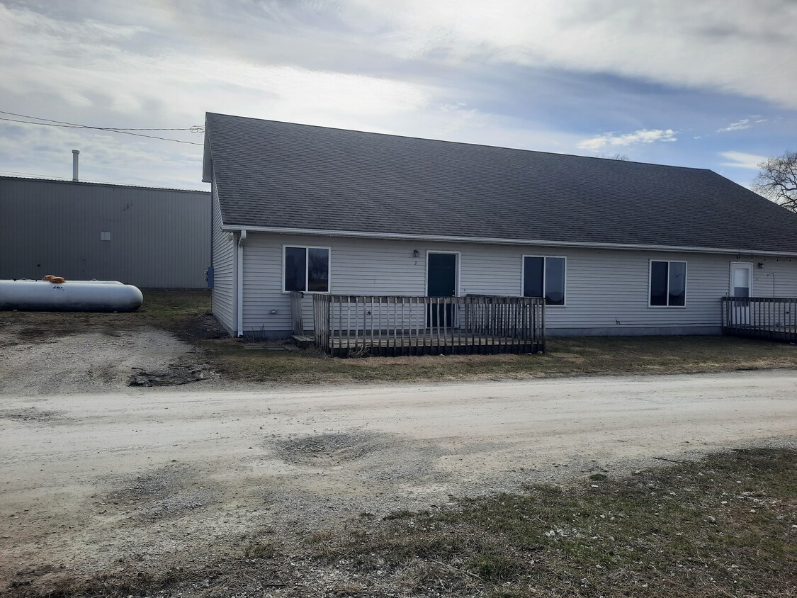 Primary Photo - 597 Giddings St