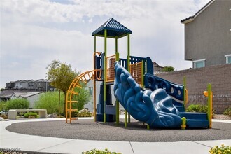 Building Photo - 356 Rosefinch St