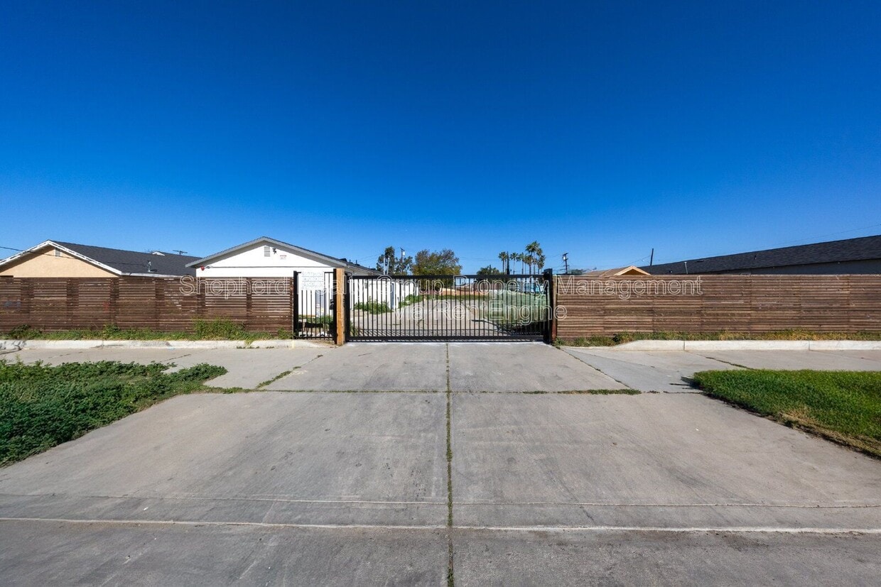 Photo - 7721 Janet Avenue