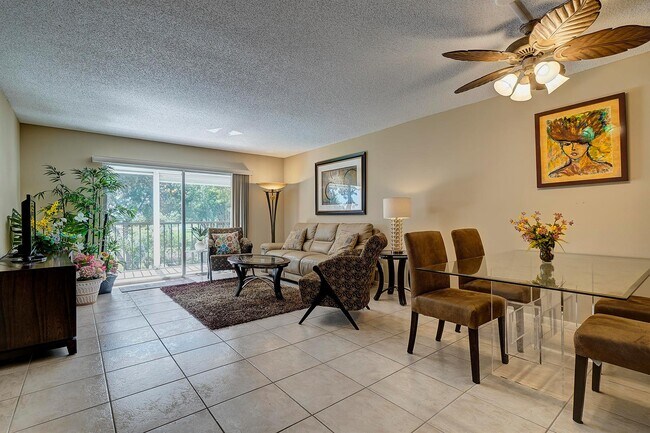 Foto del edificio - 7286 Huntington Ln