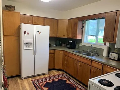 Building Photo - 5 Eastmoor Dr