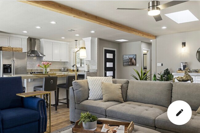 Foto del edificio - 4825 N 82nd St