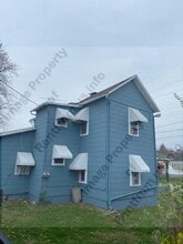 Building Photo - 136 Pierce Ave