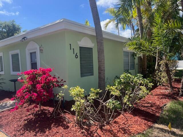 Foto del edificio - 116 Mayfield Rd