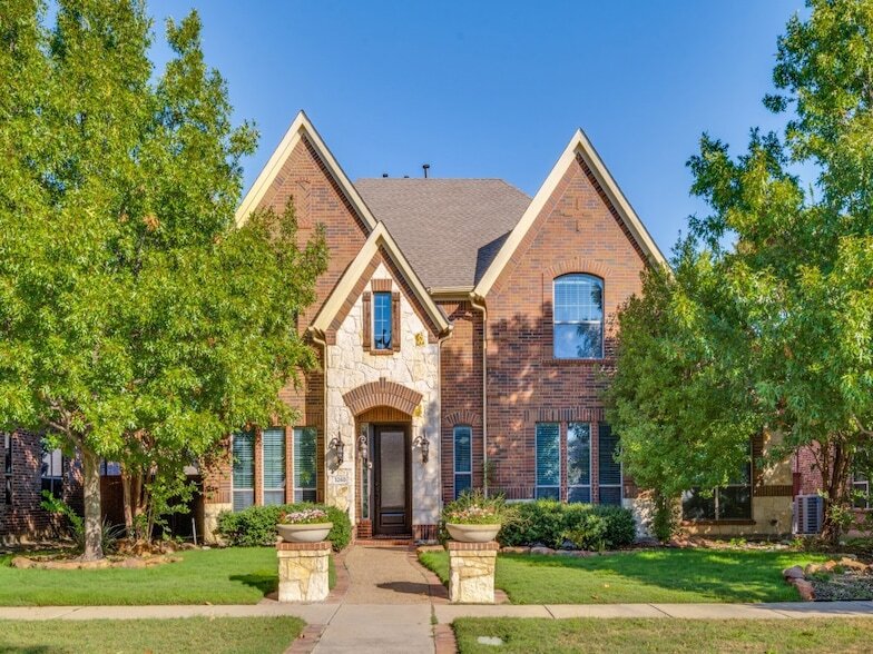 Foto principal - 3250 Woodbine Tr