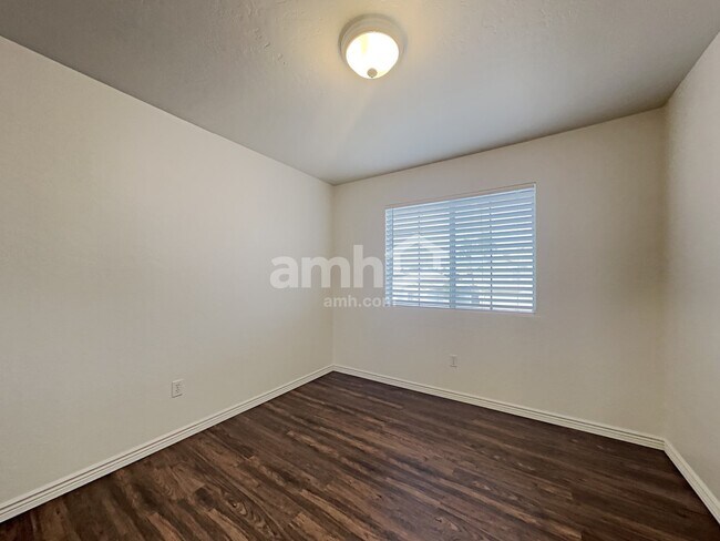 Foto del edificio - 7519 E Naranja Ave