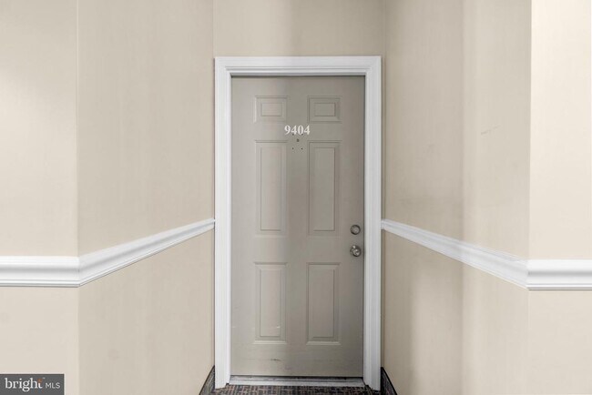 Foto del edificio - 9404 Groffs Mill Dr