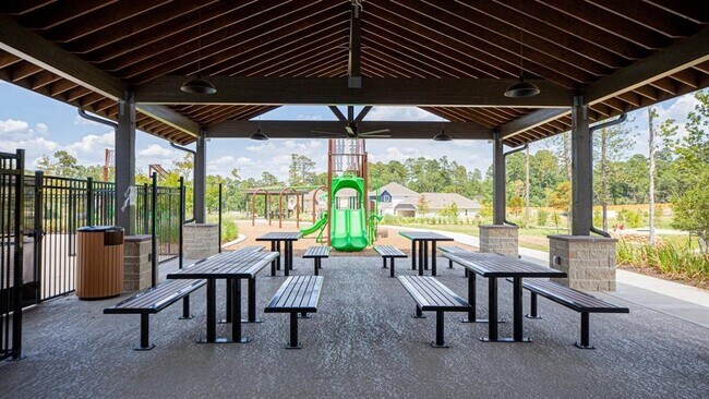 Foto del edificio - 14047 Rivers Edge Dr