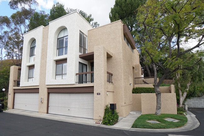 Building Photo - 712 Vallejo Villas