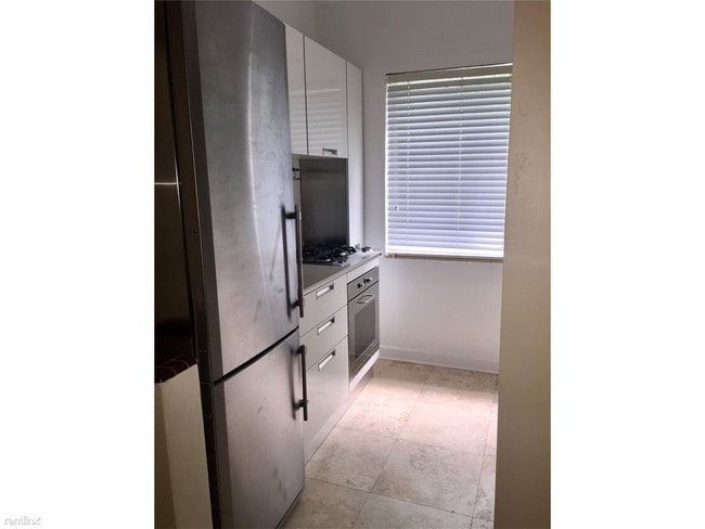 Building Photo - 1 br, 1 bath  - 320 Jefferson Ave