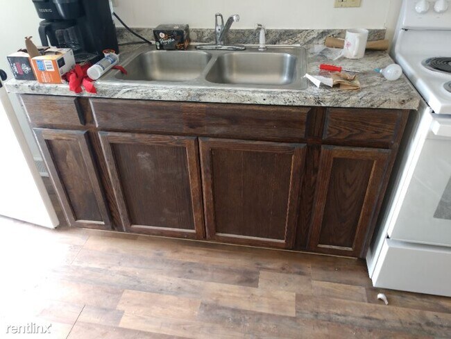 Foto del edificio - 3 br, 1 bath Townhome - 425 Girard Ave