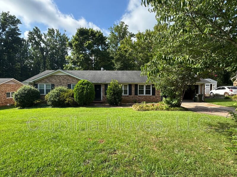 Photo - 502 Rosebud Lane