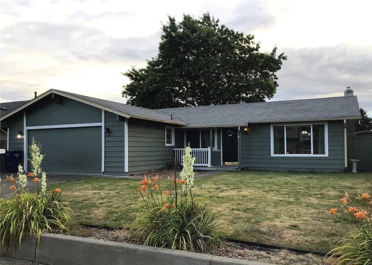 2107 Pike St NE, Auburn, WA 98002 House Rental in Auburn, WA