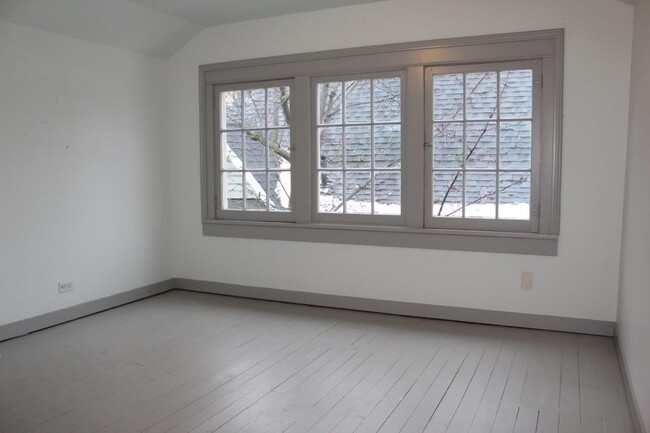 Foto del edificio - 2812 N Washington St