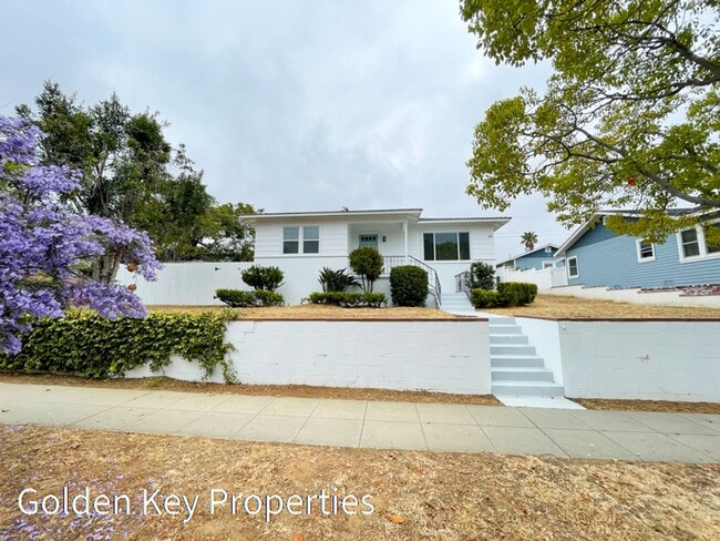Building Photo - Charming single level home in South Oceans...