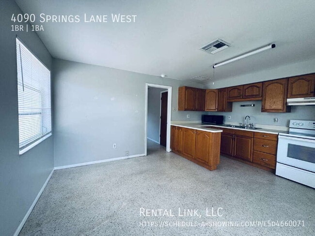 Foto del edificio - 4090 Springs Ln