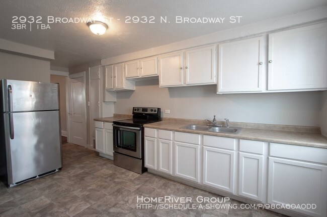 Foto del edificio - 2932 Broadway St