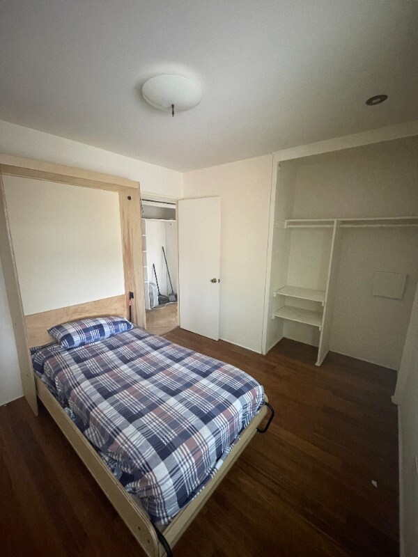 Foto del edificio - 3722 Conrad Ave