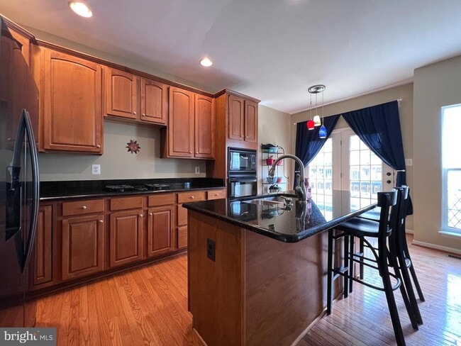 Foto del edificio - 6719 Emmanuel Ct