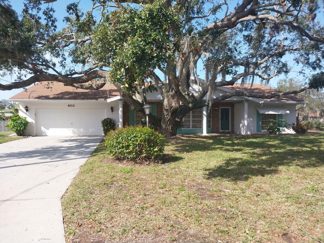 Primary Photo - 6312 Mosby Pl