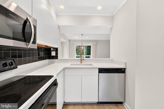 Foto del edificio - 9468 Clocktower Ln
