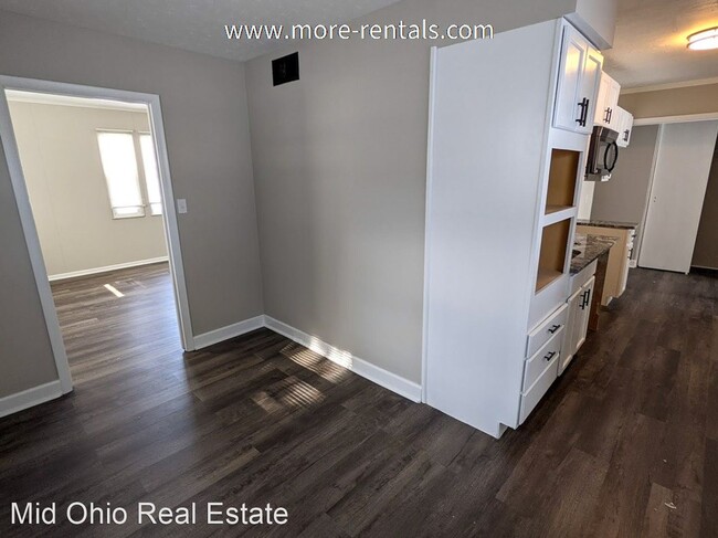 Building Photo - 3 br, 1 bath House - 1028 South Hampton