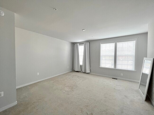 Foto del edificio - 5922 Whitehurst Ln