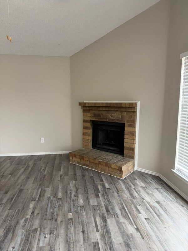 Foto del edificio - 3016 Gregory Ln