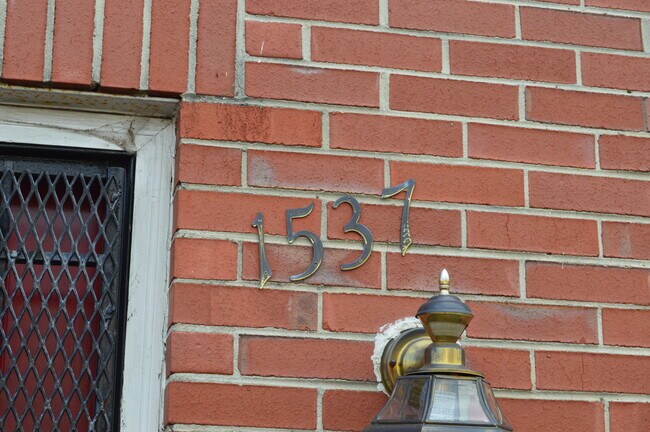 Foto del edificio - 1537 A St SE