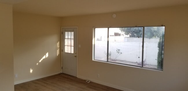 Building Photo - 4096 Howard Ave