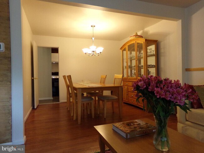 Foto del edificio - 4944 Schuyler Dr