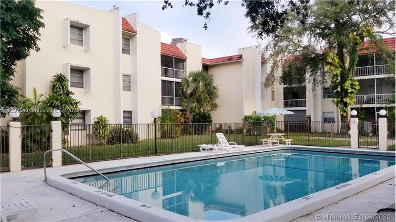 Foto principal - 632 NW 13th St