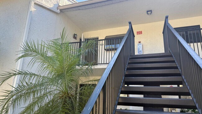 Building Photo - 1254 S Military Trail