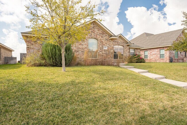 Building Photo - 3/2 in Hillside Terrace!