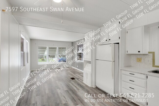 Foto del edificio - 7597 SE Swan Ave