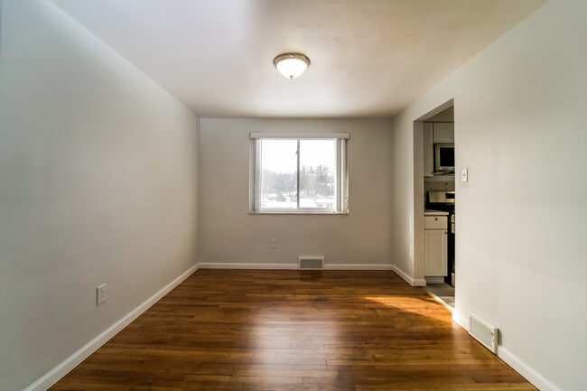 Building Photo - 211 Andora Dr