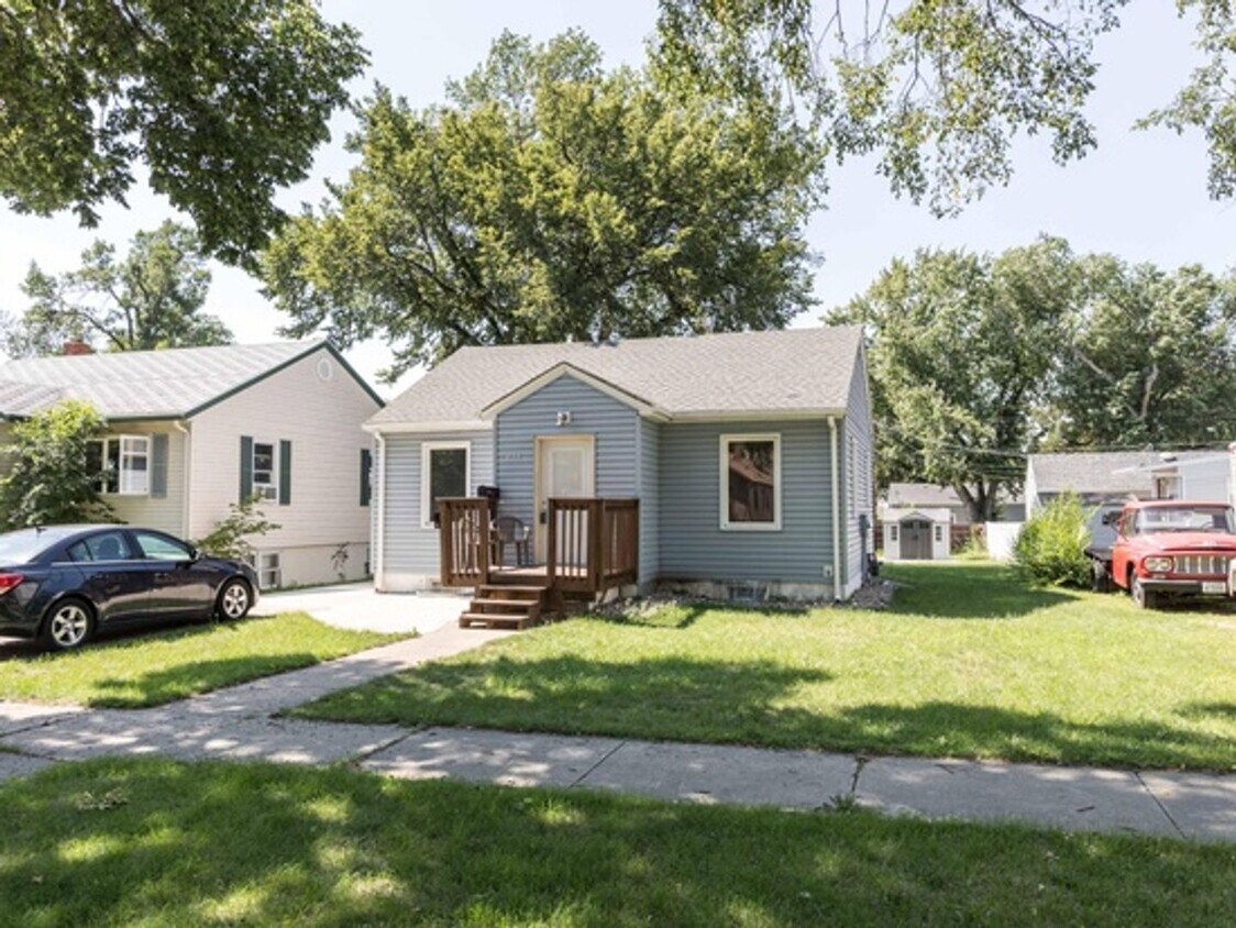Primary Photo - 822 N 13th St
