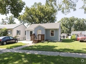 Building Photo - 822 N 13th St