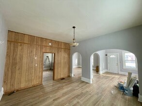 Building Photo - 918 N 8th St