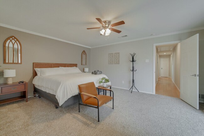 Foto del edificio - 502 Stillmeadow Dr