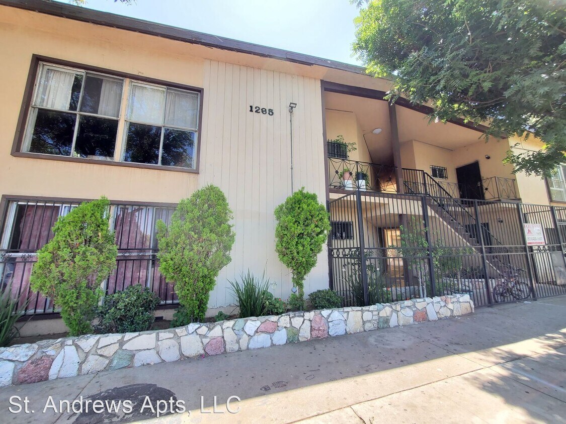 Primary Photo - 1265 N St Andrews Pl