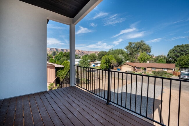 Foto del edificio - 534 Mockingbird Ln