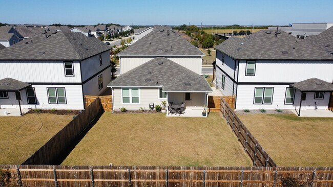 Foto del edificio - 428 Acuff Ln